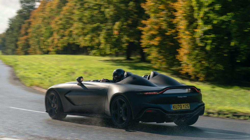 Βγήκε στους δρόμους η Aston Martin V12 Speedster